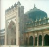 Dargah Mosque, India.jpg